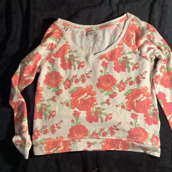 Rose Shirt🌹 - Picture 1 of 3